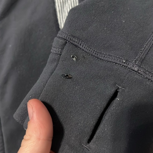 Lululemon define jacket size 10 FLAWED - Picture 2 of 9